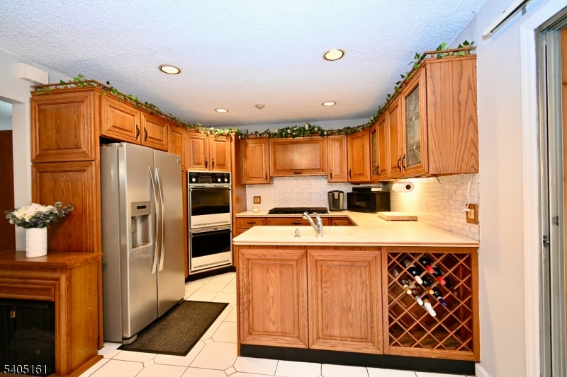 137 Byrne Street Hackensack, NJ 07601 - Photo 6 of 31