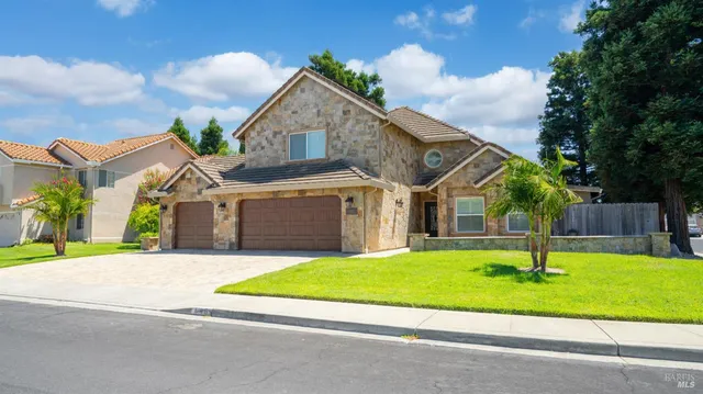 $815,000 | 648 Forest Ridge Lane, Vacaville, CA 95687