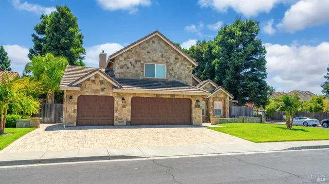 $815,000 | 648 Forest Ridge Lane, Vacaville, CA 95687