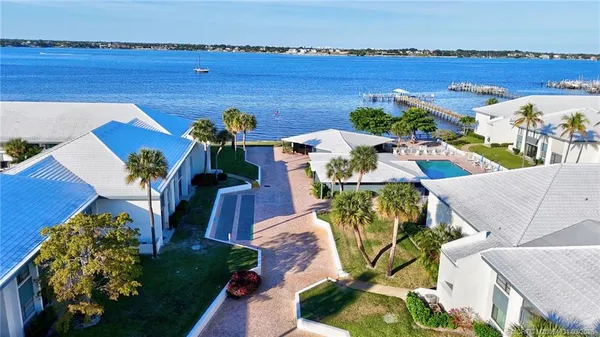 $279,000 | 175 Southeast St Lucie Boulevard, Unit A90, Stuart, FL 34996