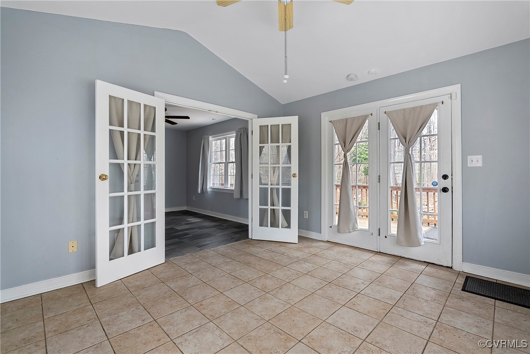4350 Broadstreet Road Gum Spring, VA 23065 - Photo 26 of 48 a view of livingroom with an entryway