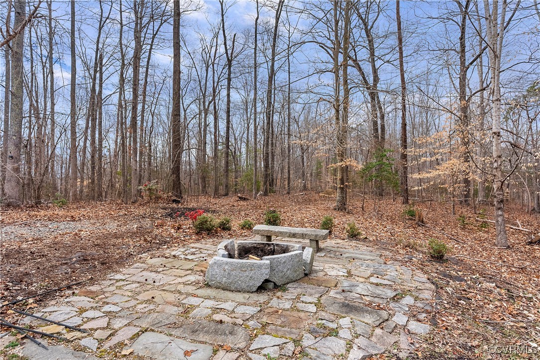 4350 Broadstreet Road Gum Spring, VA 23065 - Photo 40 of 48 a view of a backyard with sitting area