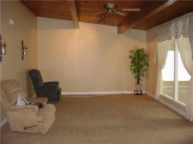 3122 Roadrunner Road San Marcos, CA 92078 - Photo 3 of 24 LR adjacent to extra bonus room and is huge