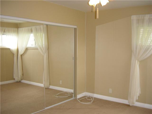 3122 Roadrunner Road San Marcos, CA 92078 - Photo 8 of 24 Mirrored wardrobe closet doors in Master Bedroom, new carpet & paint