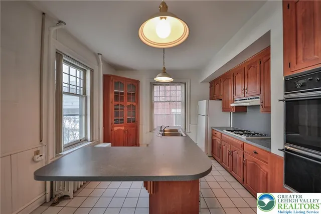 $4,000 | 313 East Broad Street, Bethlehem, PA 18018