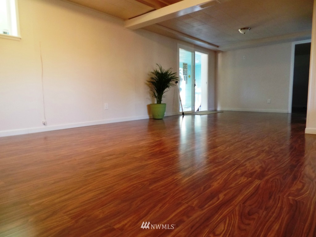 12118 Southeast 160th Street Renton, WA 98058 - Photo 18 of 25 Gallery Image 18