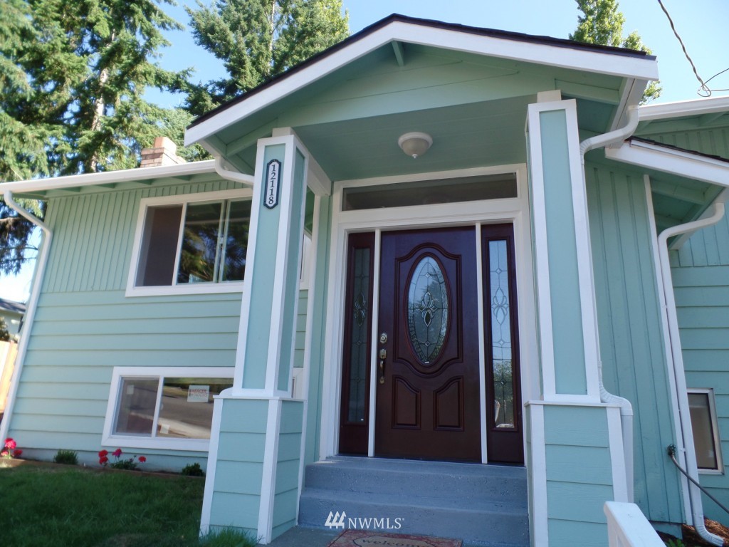12118 Southeast 160th Street Renton, WA 98058 - Photo 3 of 25 Gallery Image 3