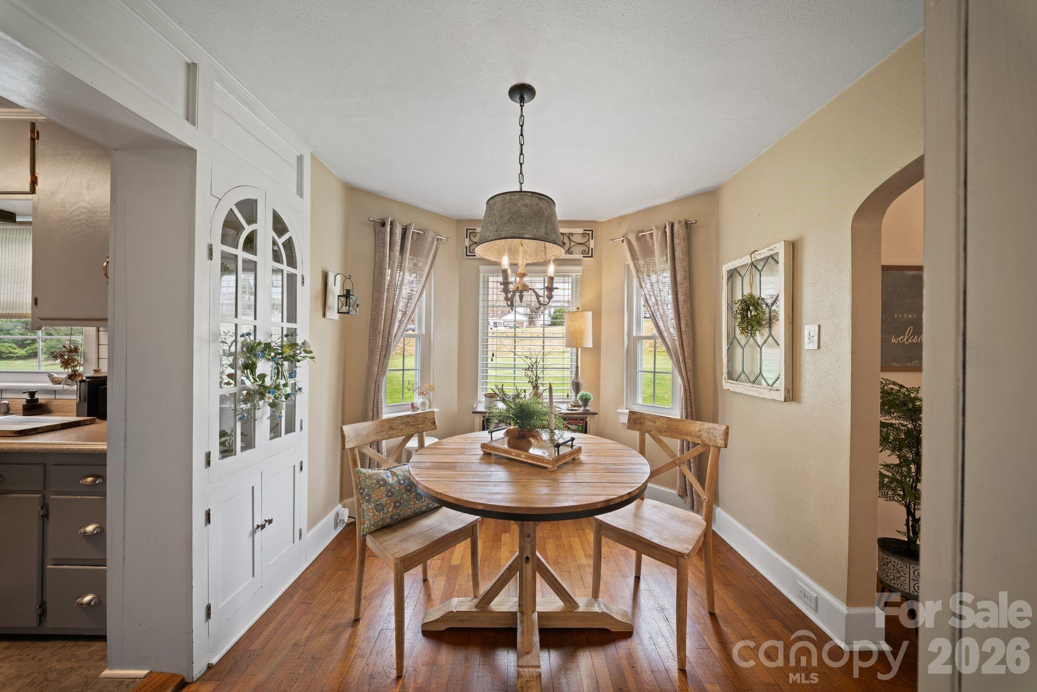 121 Johnson Street Canton, NC 28716 - Photo 12 of 32 a dining room with furniture and window