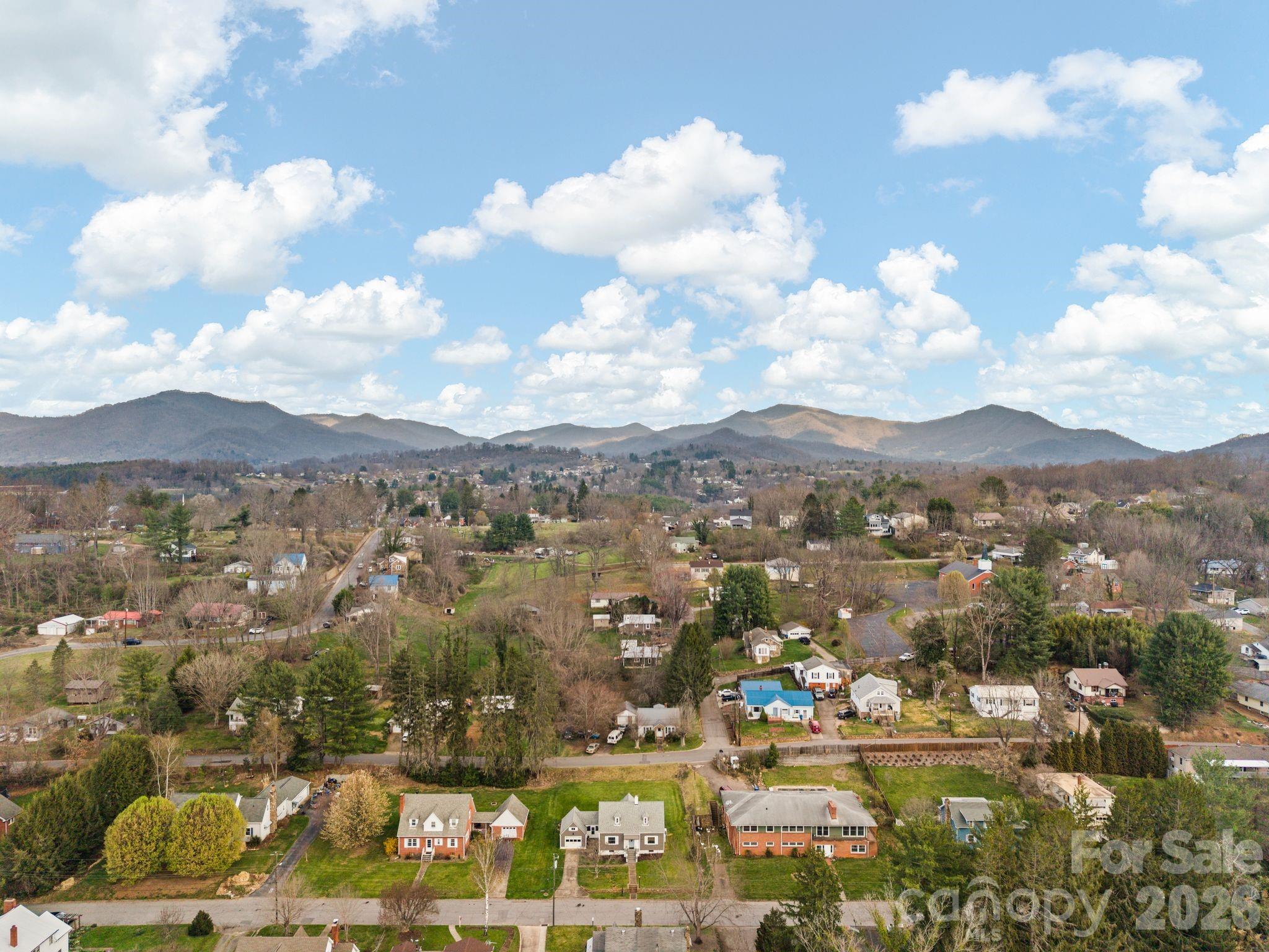 121 Johnson Street Canton, NC 28716 - Photo 32 of 32 a view of a city