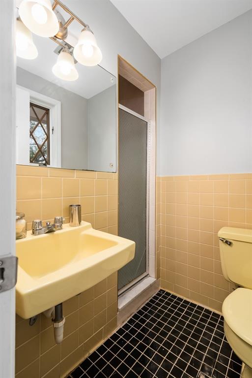 251 Hulton Road Verona, PA 15147 - Photo 13 of 25 Gallery Image 13