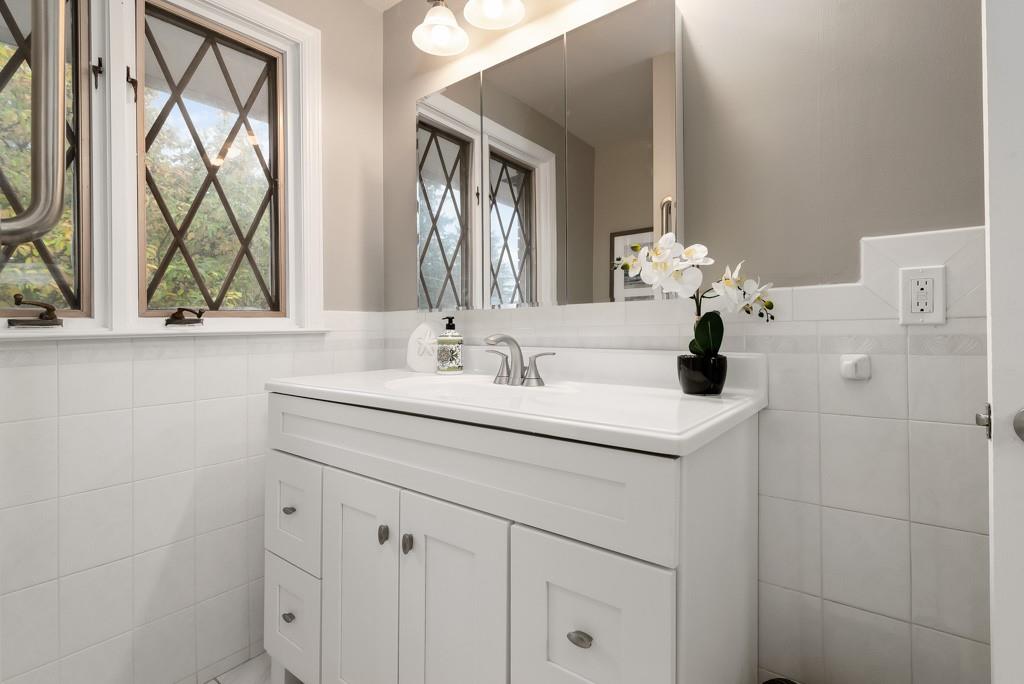 251 Hulton Road Verona, PA 15147 - Photo 17 of 25 Gallery Image 17