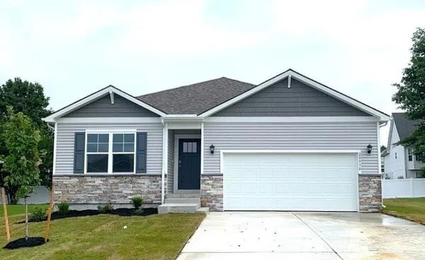 $399,990 | 20930 West 217th Street, Spring Hill, KS 66083