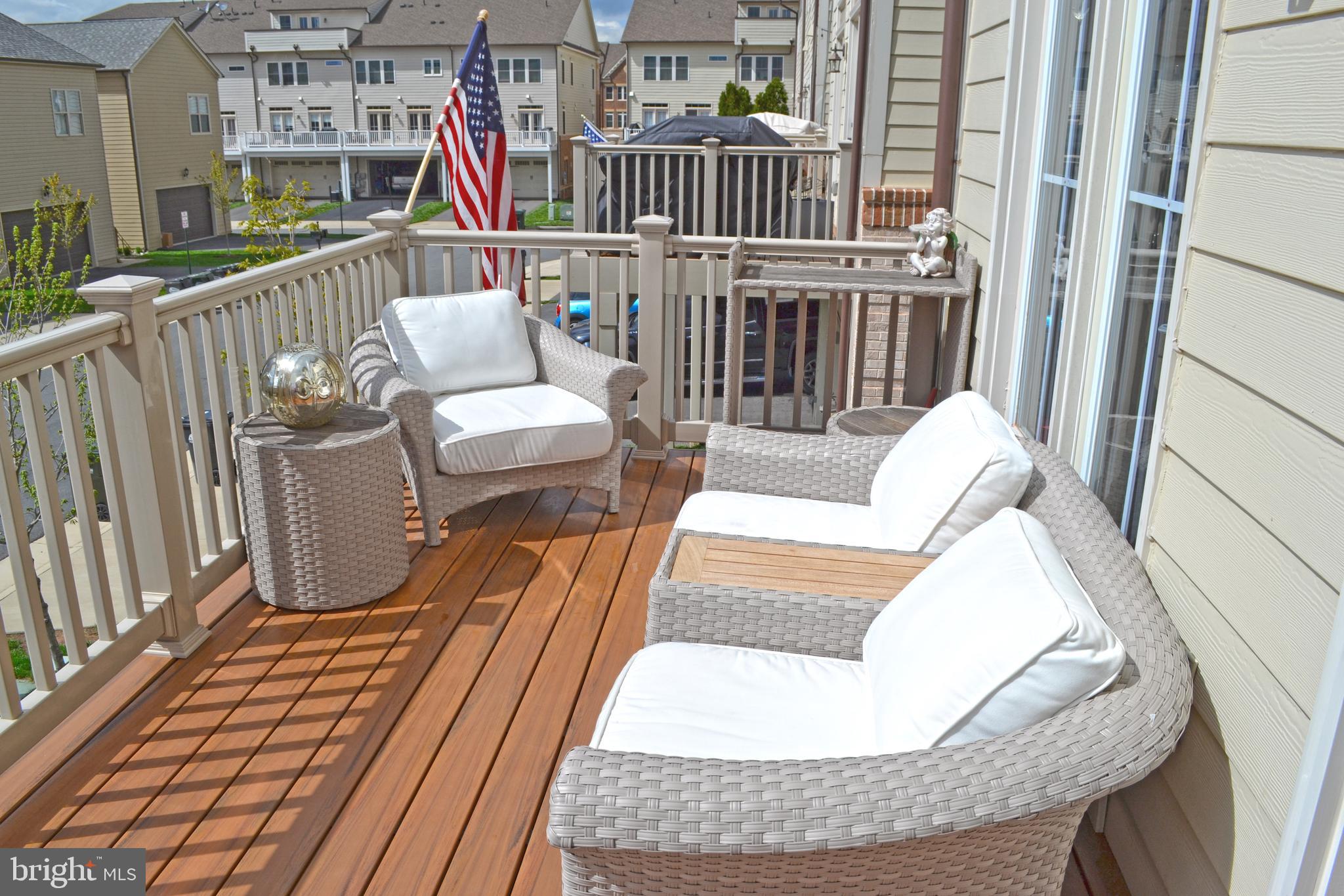 20769 Duxbury Terrace Ashburn, VA 20147 - Photo 21 of 41 Deck