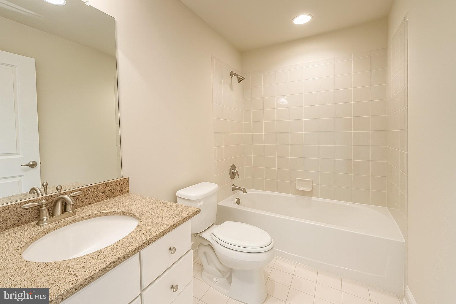 20769 Duxbury Terrace Ashburn, VA 20147 - Photo 4 of 41 Full Bath