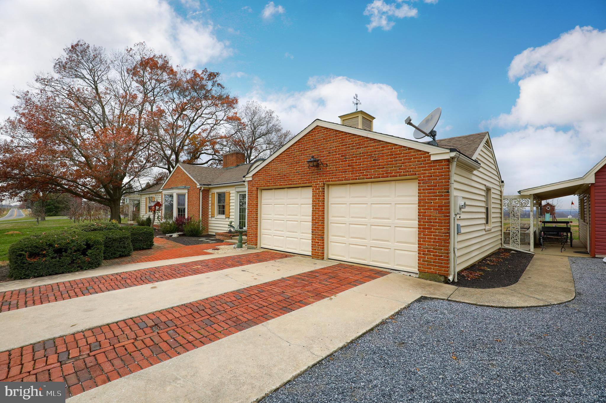 491 Long Road Manheim, PA 17545 - Photo 2 of 41