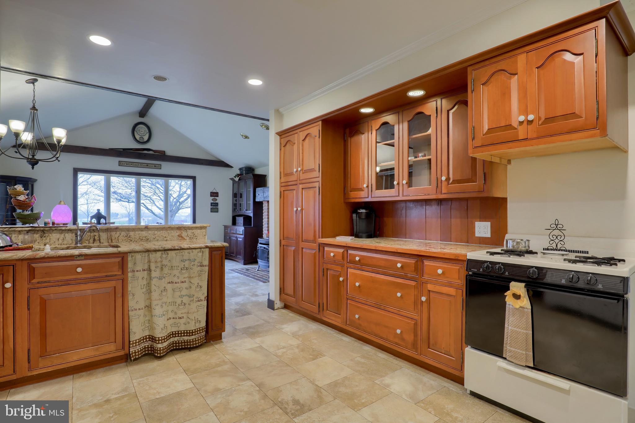 491 Long Road Manheim, PA 17545 - Photo 6 of 41