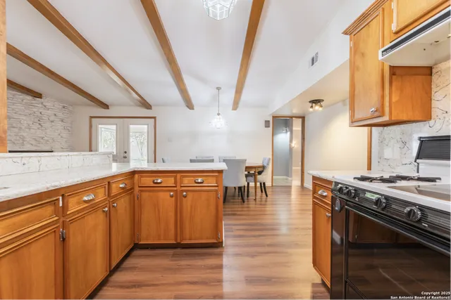 $337,500 | 8722 Midcrown Drive, Windcrest, TX 78239