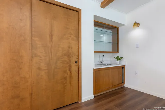 $337,500 | 8722 Midcrown Drive, Windcrest, TX 78239