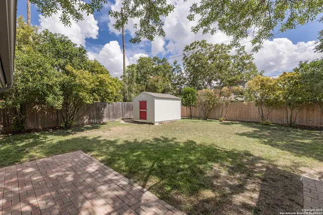 $337,500 | 8722 Midcrown Drive, Windcrest, TX 78239