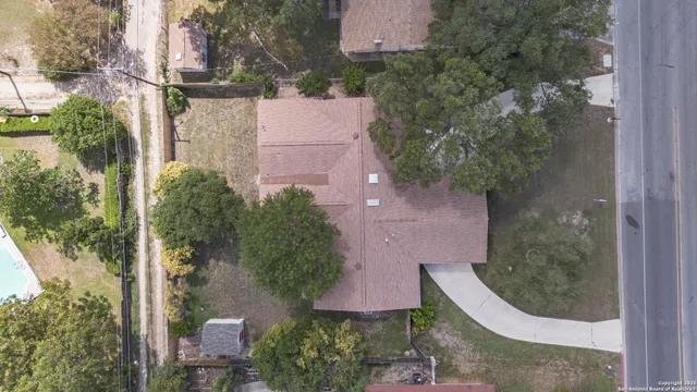 $337,500 | 8722 Midcrown Drive, Windcrest, TX 78239