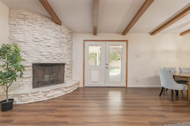 $337,500 | 8722 Midcrown Drive, Windcrest, TX 78239