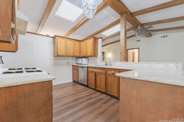 $337,500 | 8722 Midcrown Drive, Windcrest, TX 78239