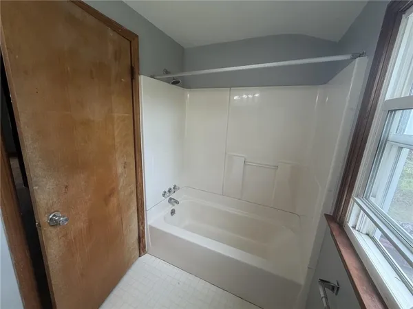 $2,200 | 9280 North Florence Road, Pittsburgh, PA 15237