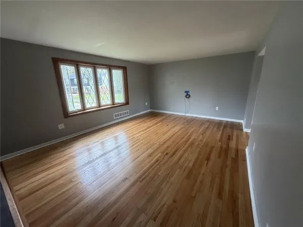 $2,200 | 9280 North Florence Road, Pittsburgh, PA 15237