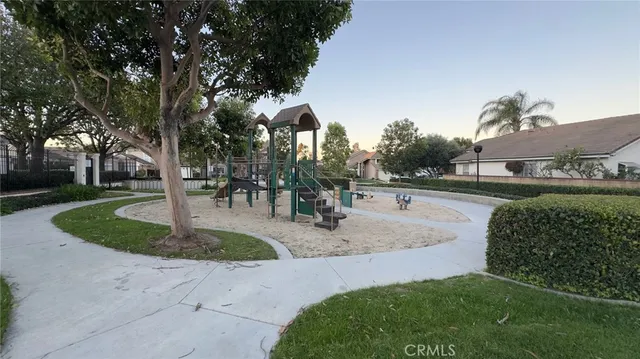 a view of outdoor space yard and green space