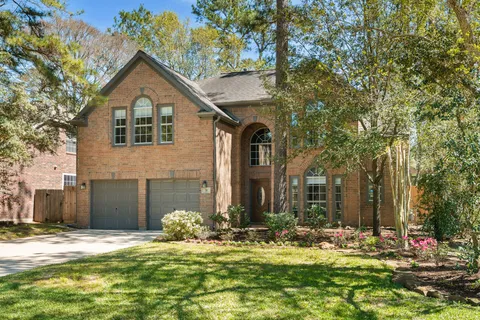 $715,000 | 38 Terraglen Drive, The Woodlands, TX 77382