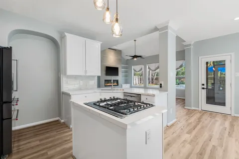 $715,000 | 38 Terraglen Drive, The Woodlands, TX 77382