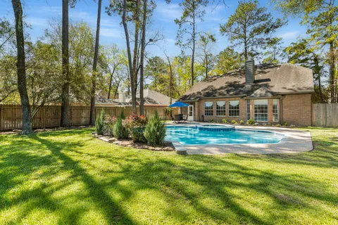 $715,000 | 38 Terraglen Drive, The Woodlands, TX 77382