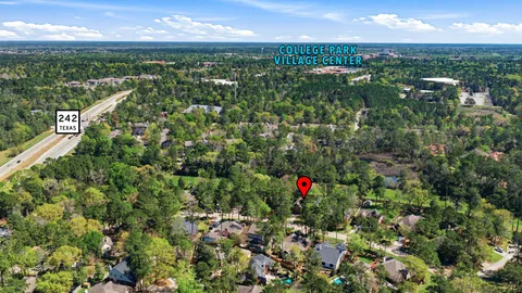 $715,000 | 38 Terraglen Drive, The Woodlands, TX 77382
