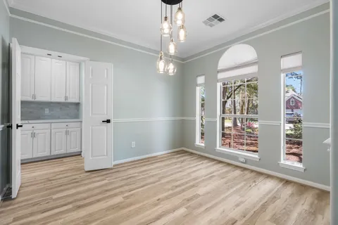 $715,000 | 38 Terraglen Drive, The Woodlands, TX 77382