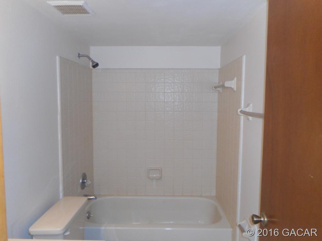 900 Southwest 62nd Boulevard, Unit G39 Gainesville, FL 32607 - Photo 4 of 7