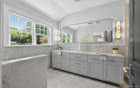 $4,200,000 | 32 Elm Street, Woodbury, NY 11797
