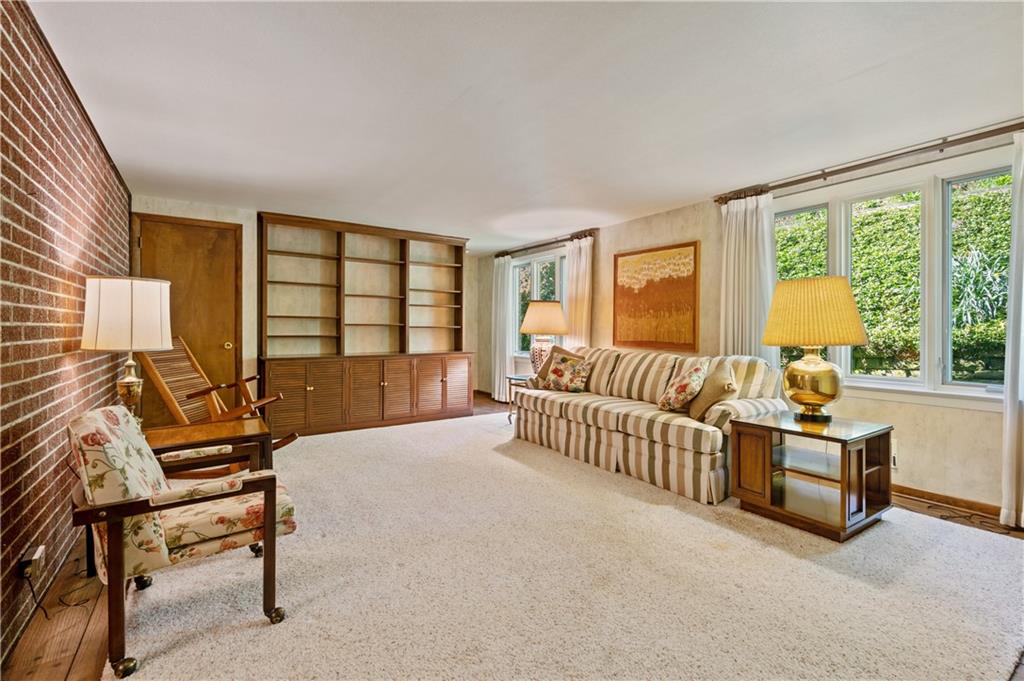 206 Washington Road Pittsburgh, PA 15221 - Photo 5 of 19 Gallery Image 5
