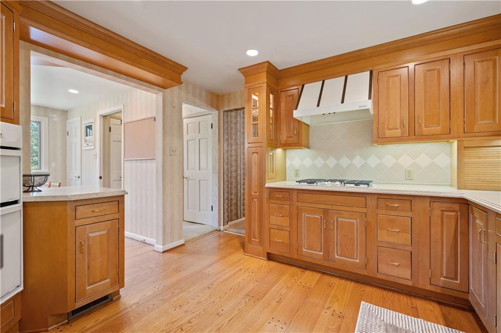 206 Washington Road Pittsburgh, PA 15221 - Photo 9 of 19 Gallery Image 9