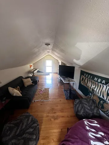 $229,400 | 5804 34th Avenue, Kenosha, WI 53144