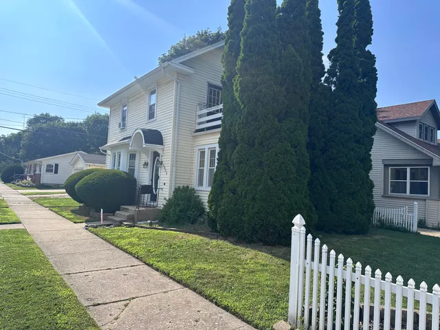 $229,400 | 5804 34th Avenue, Kenosha, WI 53144