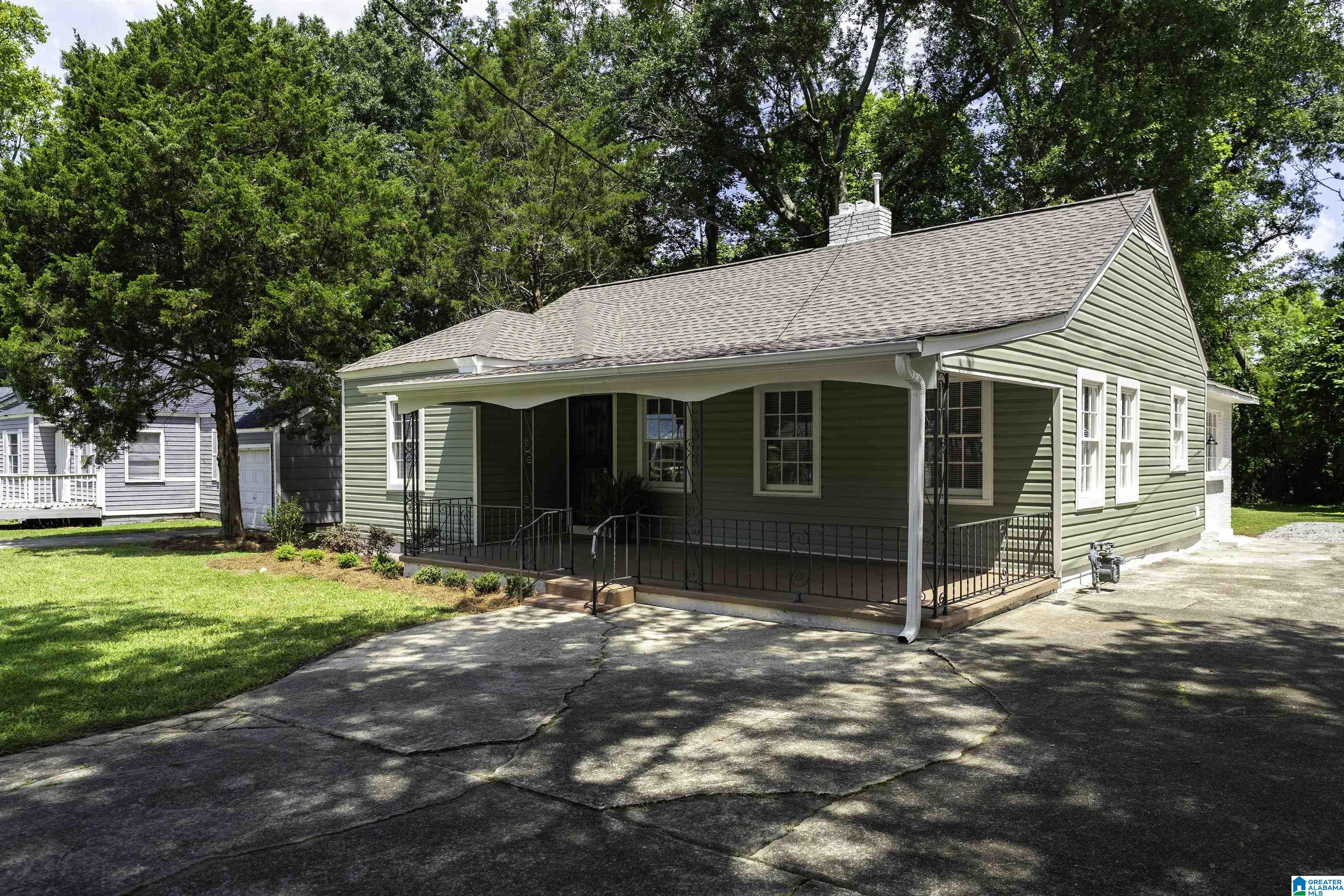 527 Selma Road Bessemer, AL 35020 - Photo 3 of 24