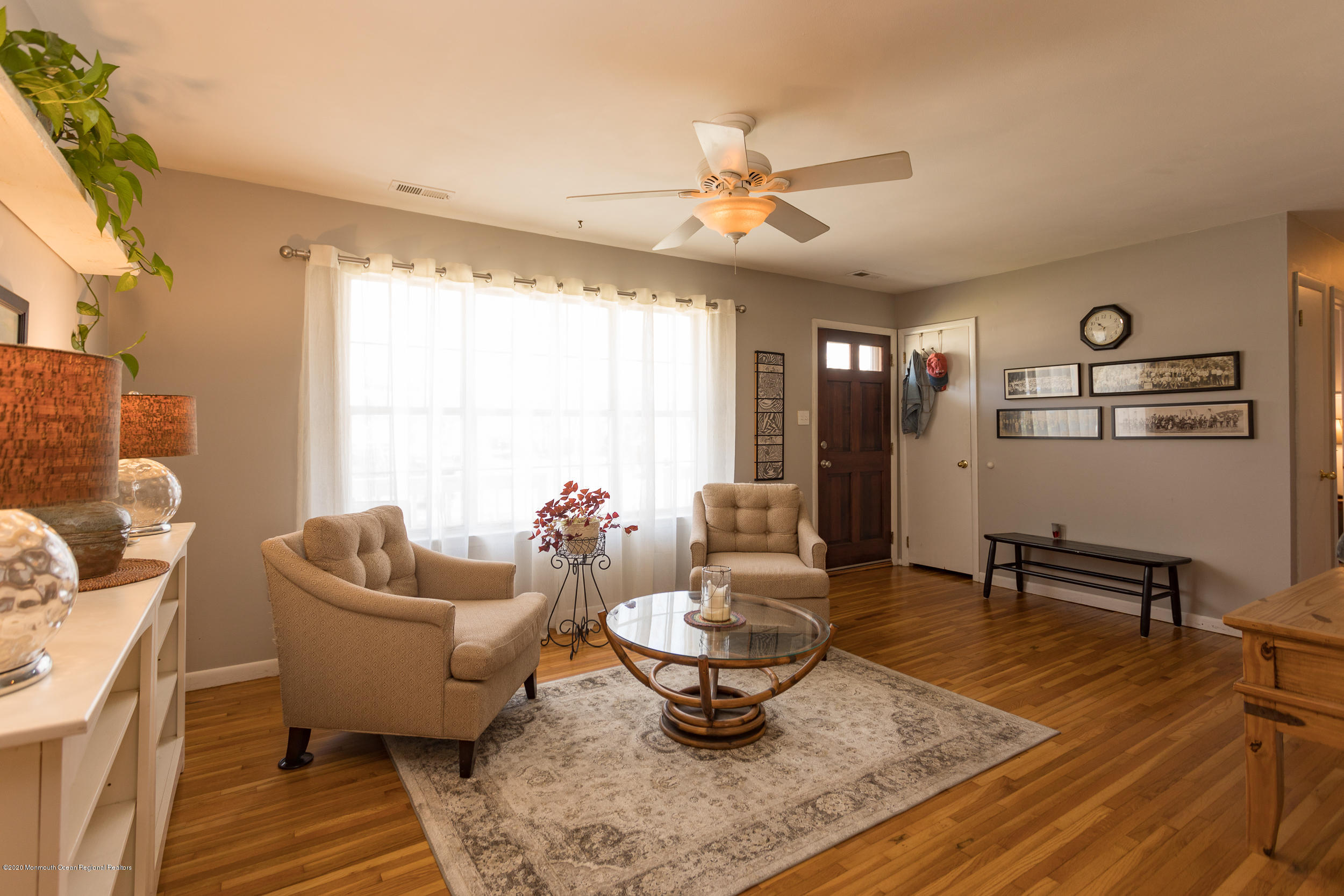326 Privateer Road Manahawkin, NJ 08050 - Photo 2 of 34 Living Room