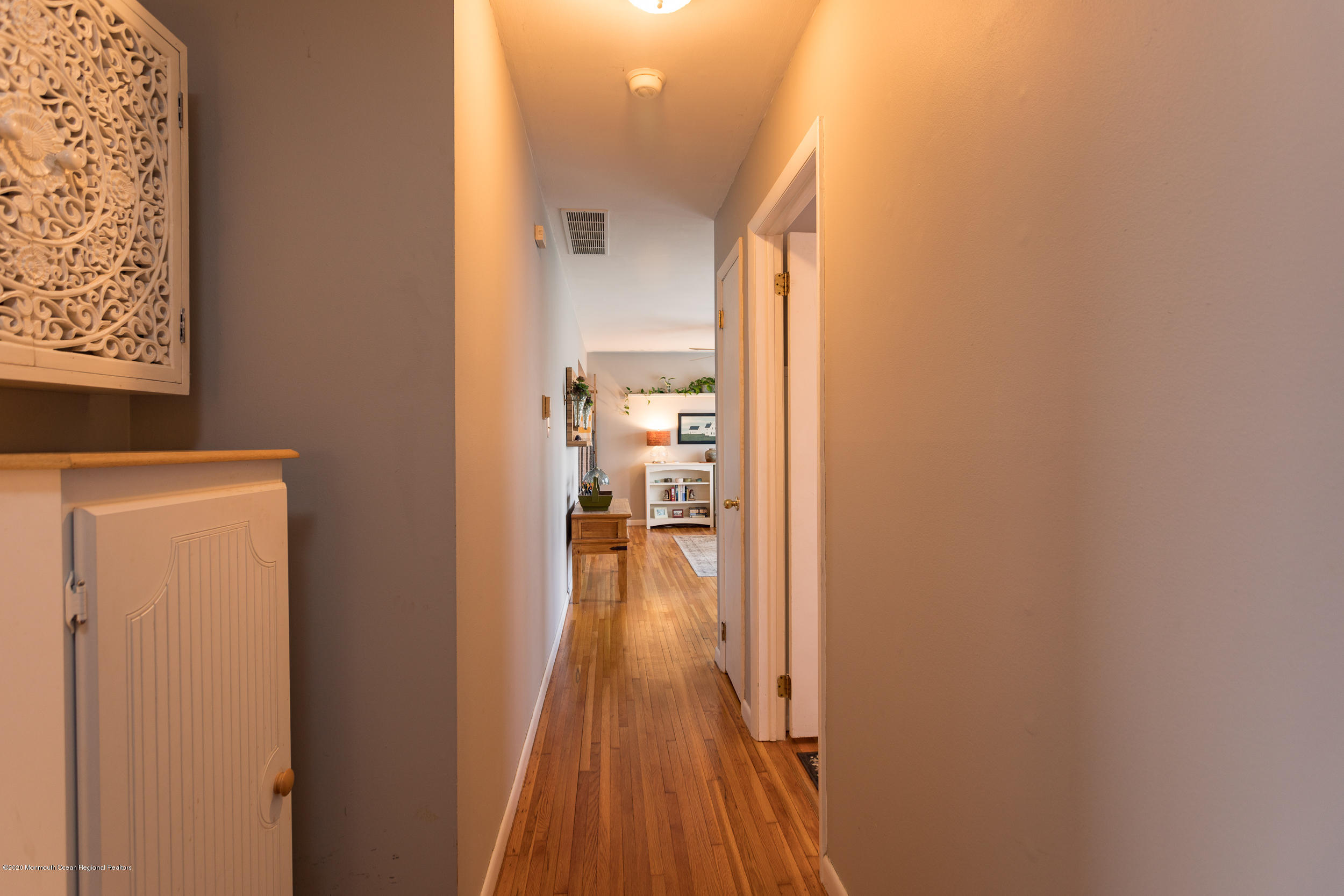 326 Privateer Road Manahawkin, NJ 08050 - Photo 26 of 34 Hallway