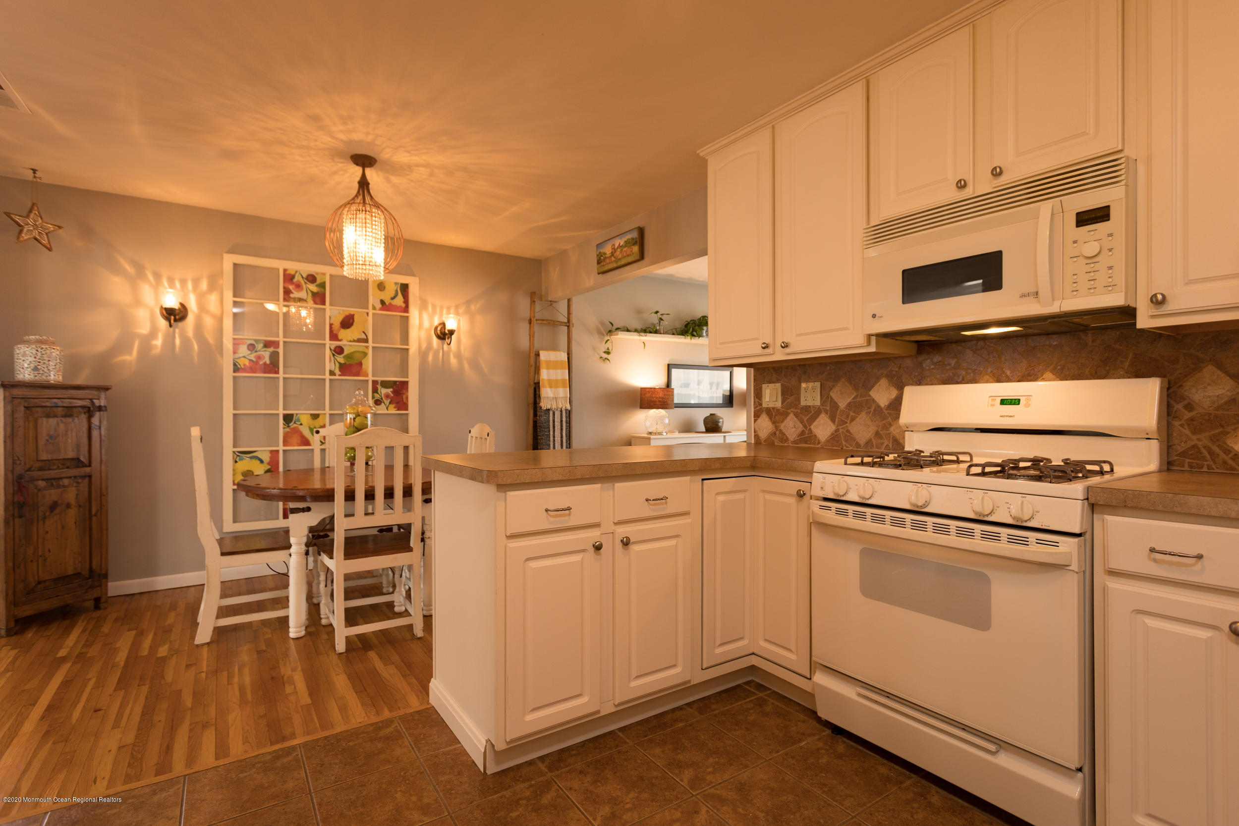 326 Privateer Road Manahawkin, NJ 08050 - Photo 5 of 34 Kitchen