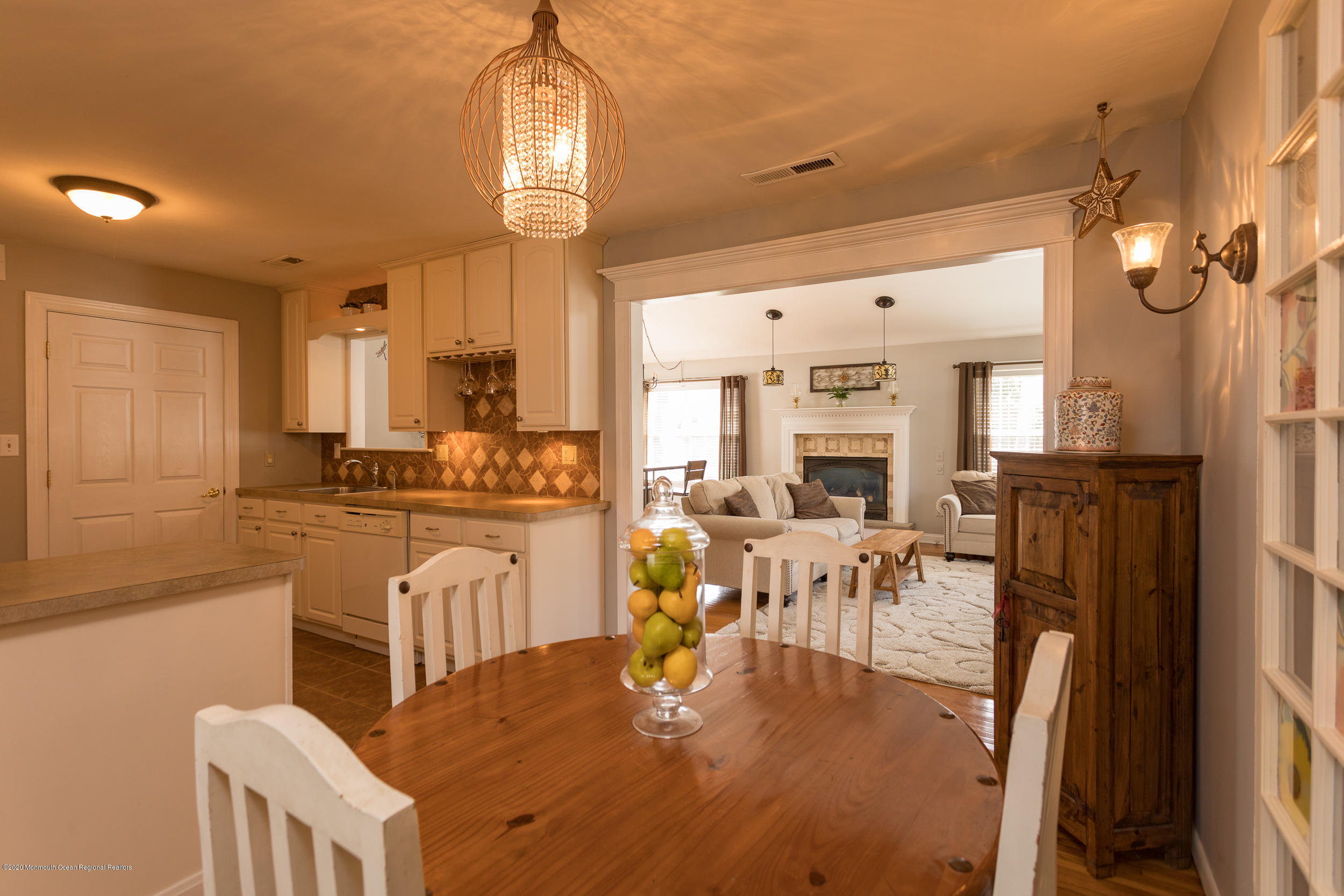 326 Privateer Road Manahawkin, NJ 08050 - Photo 9 of 34 Dining Room 3