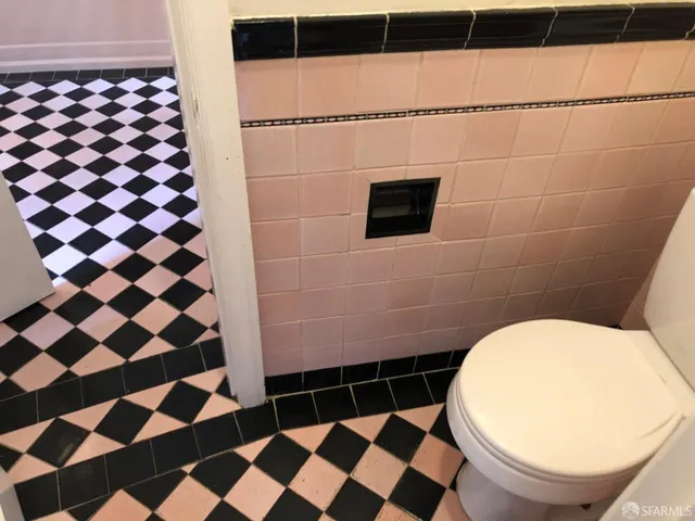 $7,500 | Avenue, San Francisco, CA 94122