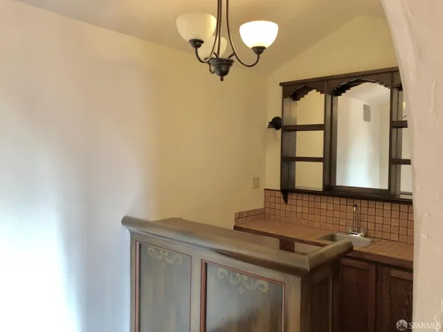 $7,500 | Avenue, San Francisco, CA 94122