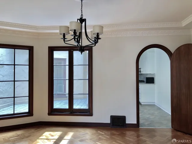 $7,500 | Avenue, San Francisco, CA 94122