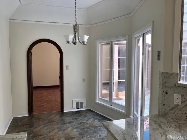 $7,500 | Avenue, San Francisco, CA 94122