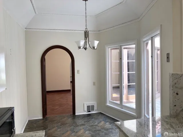 $7,500 | Avenue, San Francisco, CA 94122